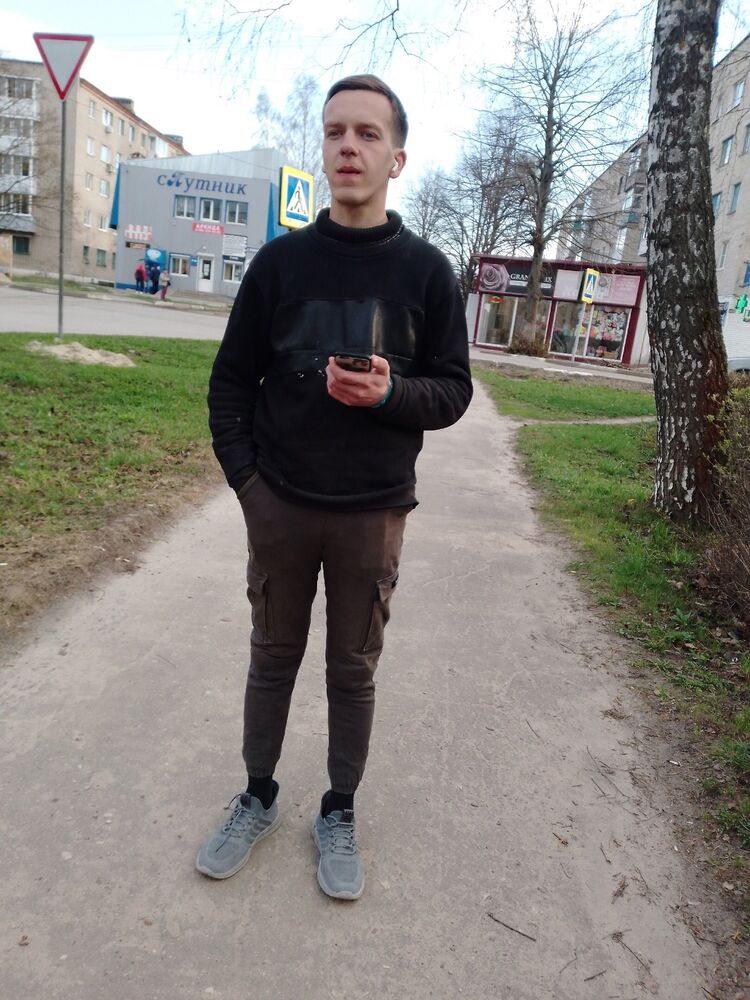  48644497  , 24 ,    
