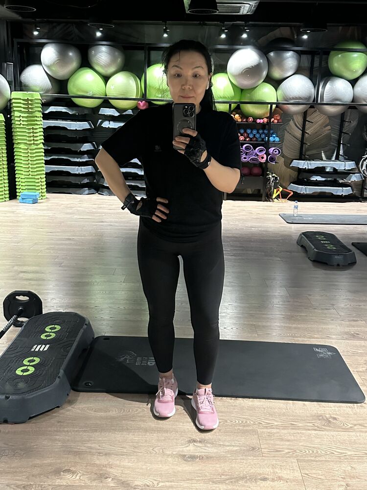  ,   Ulya, 43 ,     