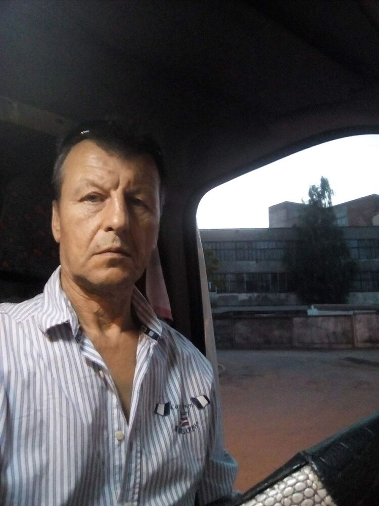  13070497  Vova, 64 ,    