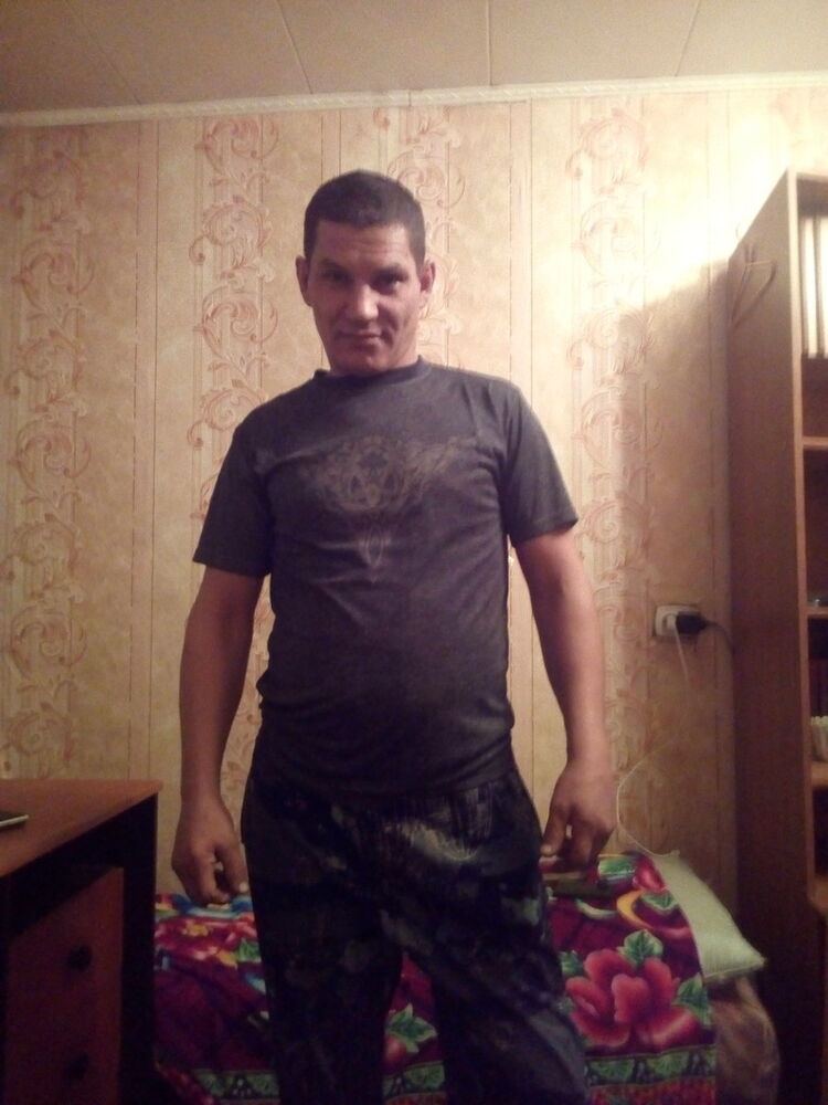  10889347  Stanislav, 39 ,    