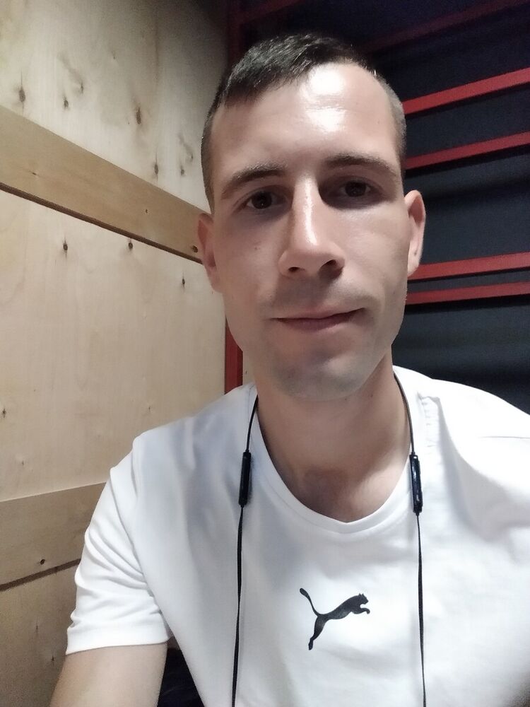  20965737  Vitalij, 33 ,    