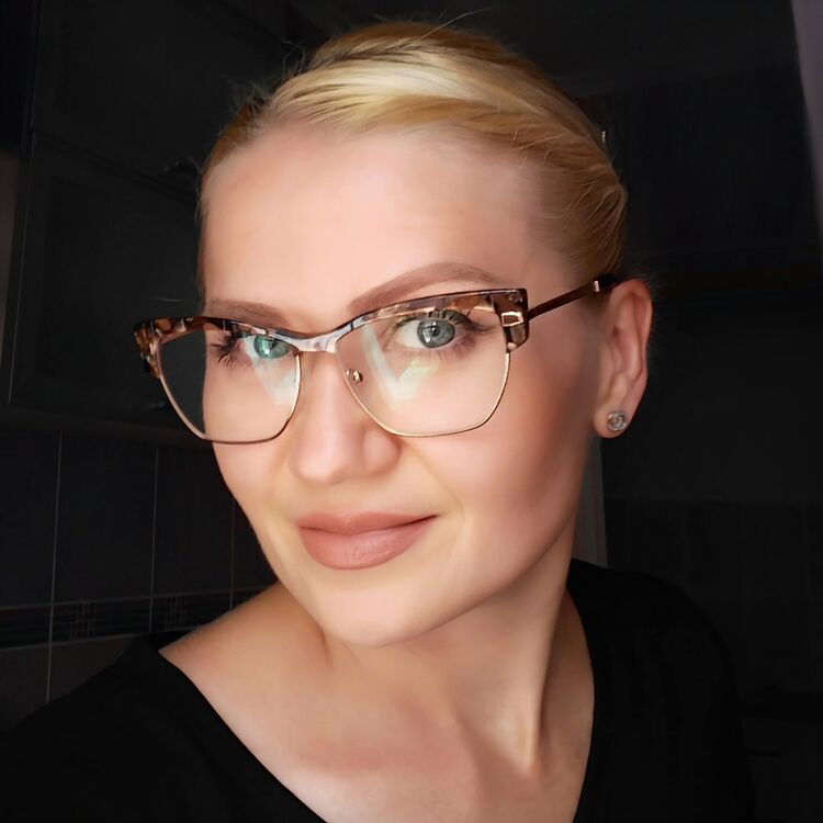  54165747  , 52 ,    --