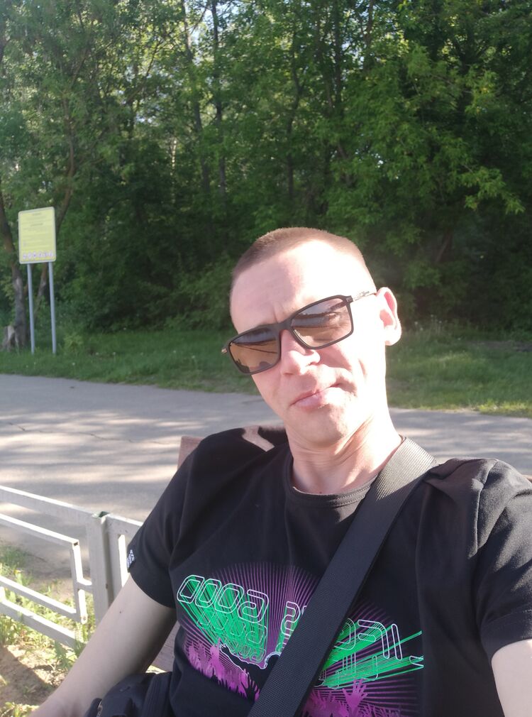  43559217  Artur, 35 ,    