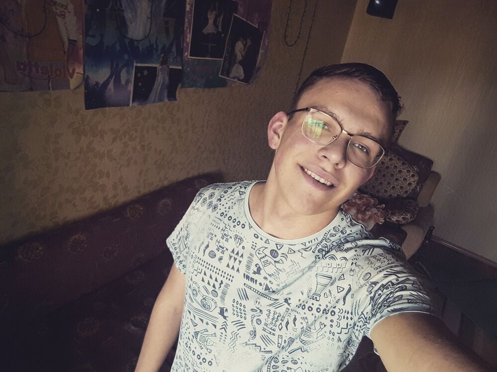  13968517  Vlad, 25 ,    