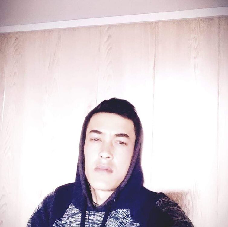  44040037  Azizbek, 29 ,    