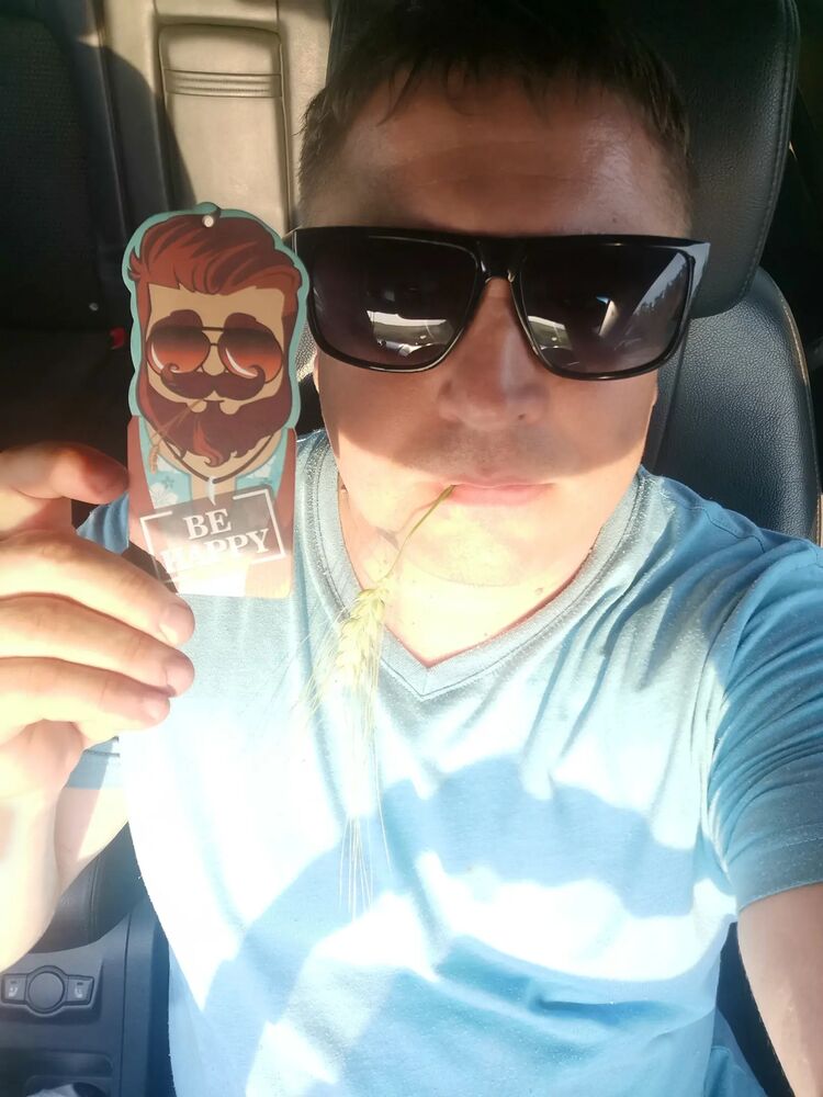  32077817  Pavel, 41 ,    