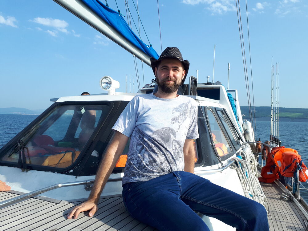  --,   , 38 ,   c 