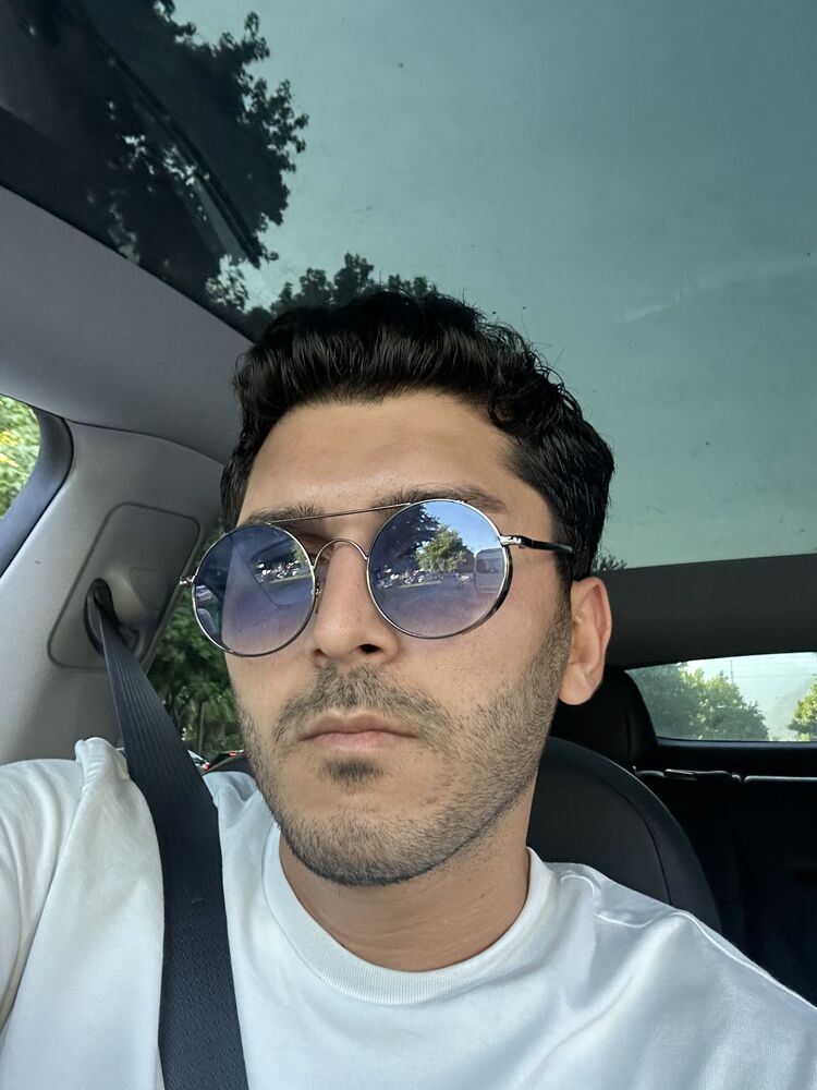  53044117  Yuss, 28 ,    