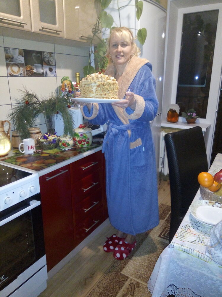 13459417  Kceniya, 45 ,    