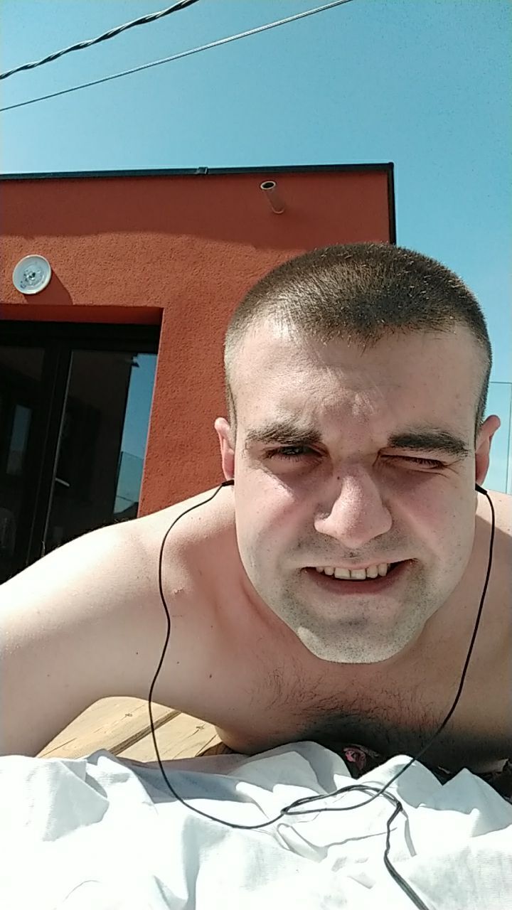  22751847  , 32 ,    