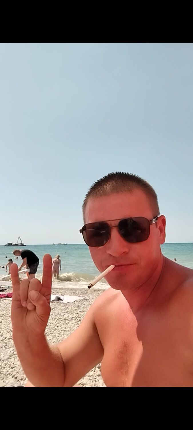  52878357  Andrey, 40 ,    