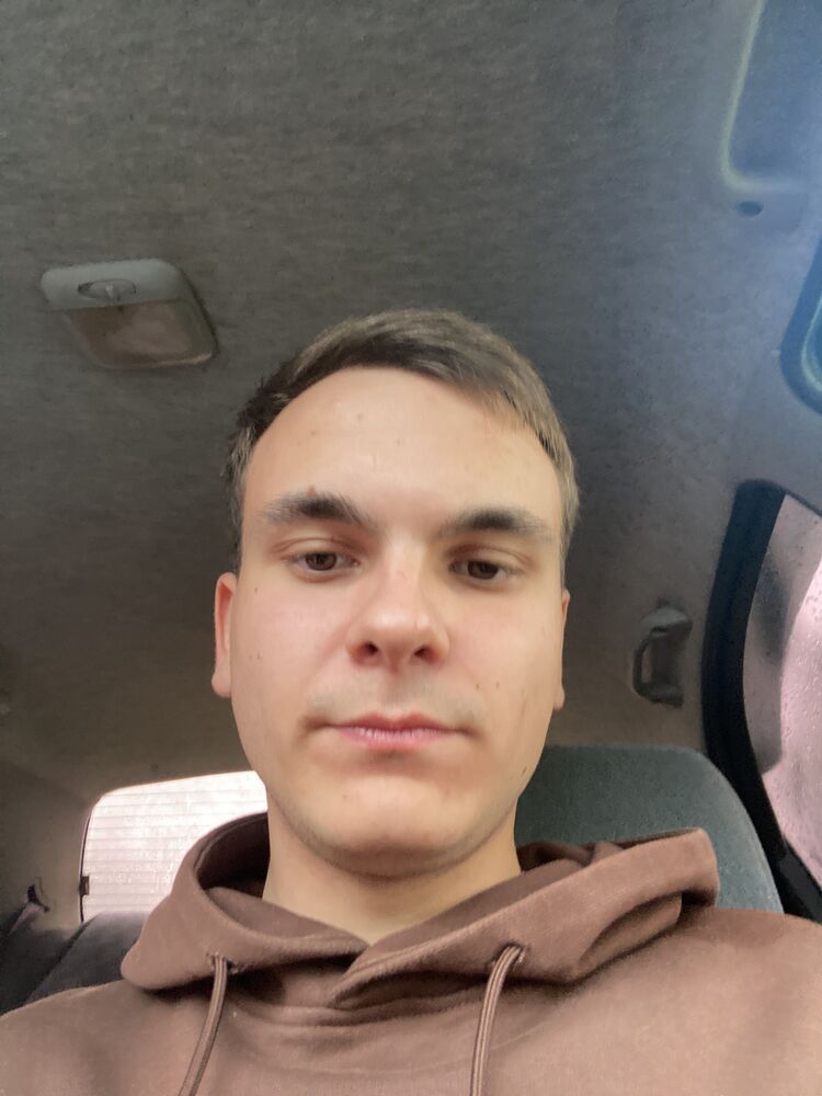  36171747  Ilya, 22 ,    -