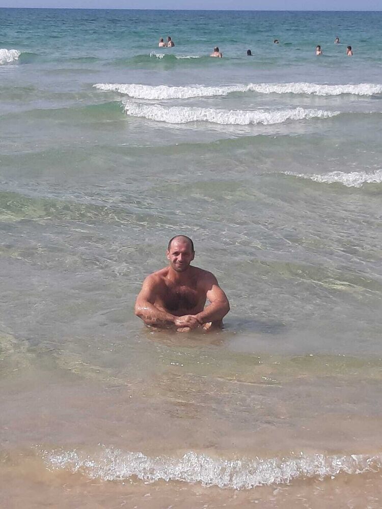  ,   Levan, 44 ,   ,   , c 