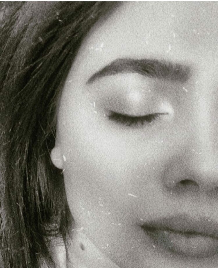  ,   Alina, 24 ,   