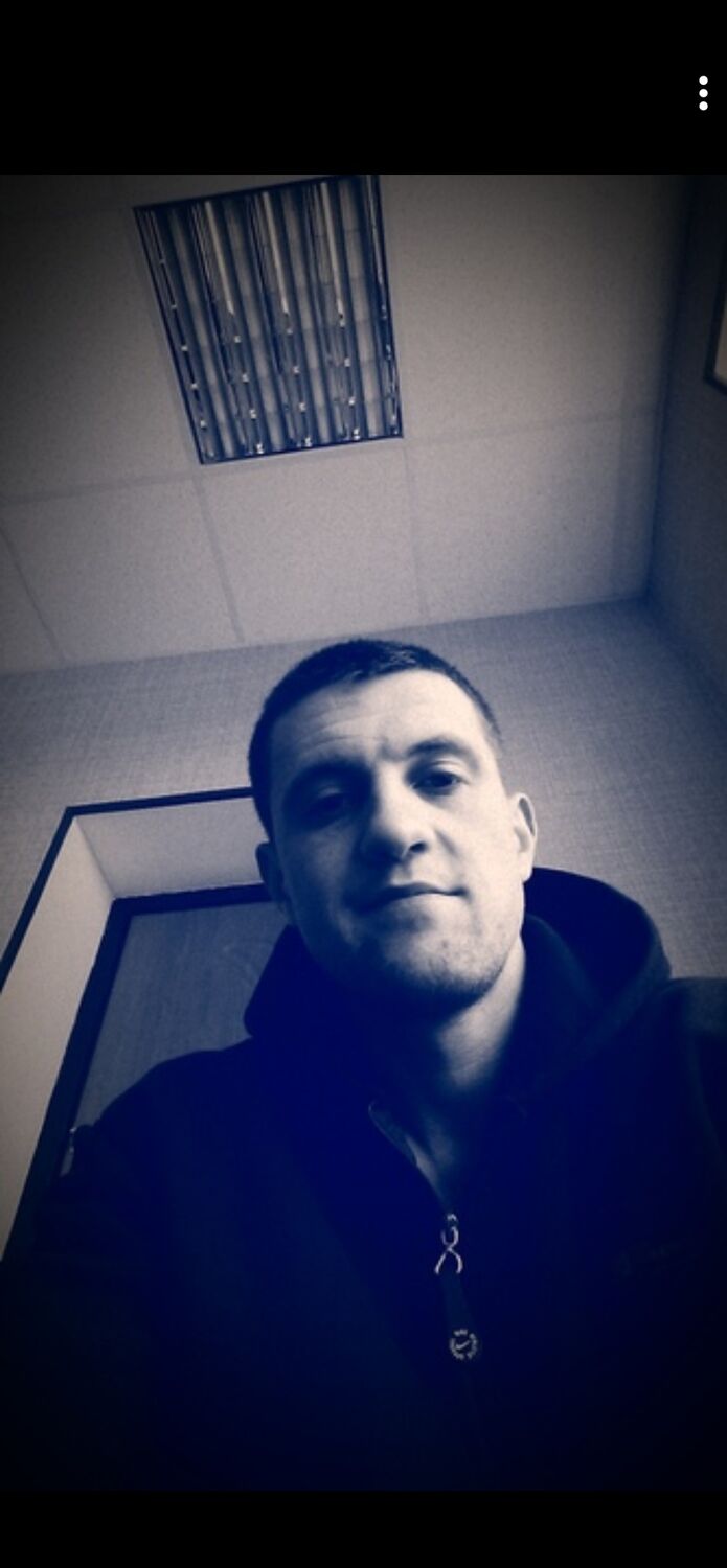  44817957  Unknown, 37 ,    