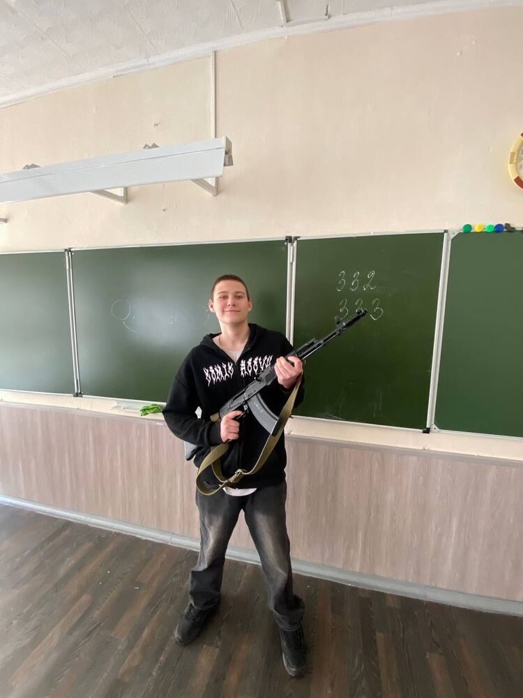  50523817  , 18 ,    