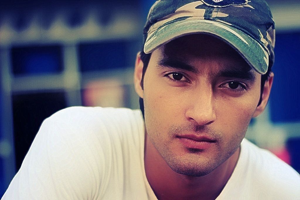  ,   Jonibek, 32 ,   