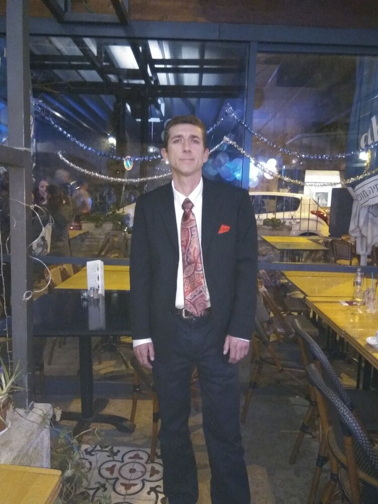  ,   Avi, 48 ,   ,   , c 
