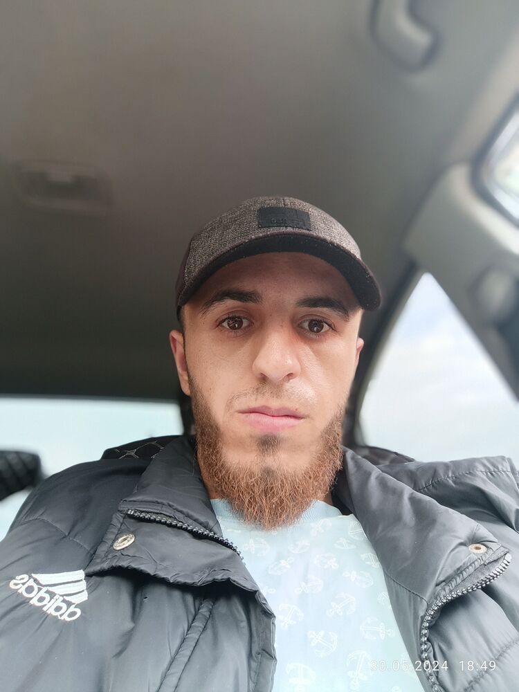  48186567  , 27 ,    