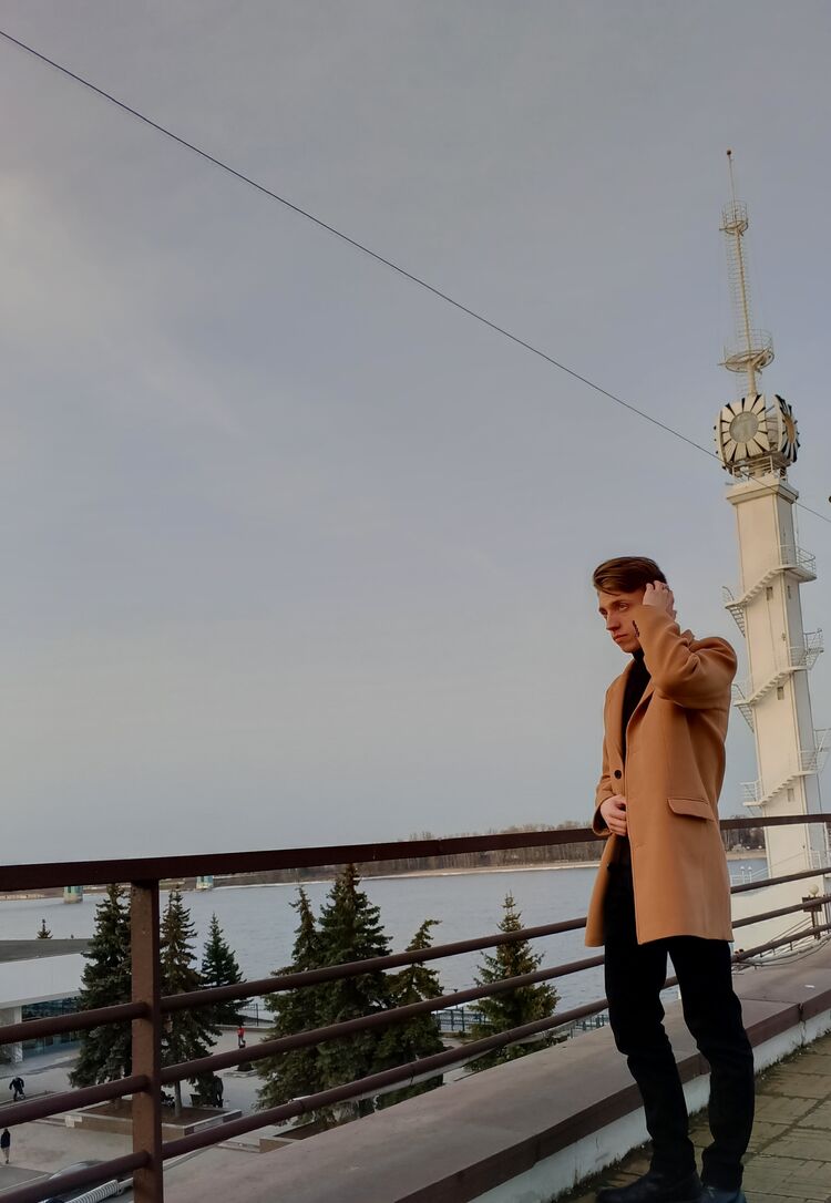  48250517  Ivan, 25 ,    