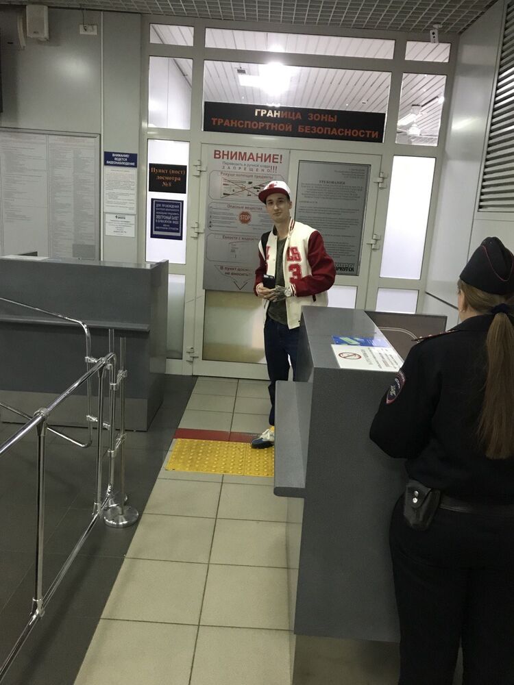  41000357  Artem, 22 ,    