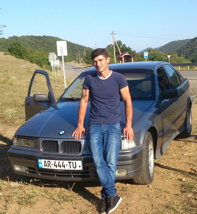  ,   Artur, 35 ,   ,   , c 