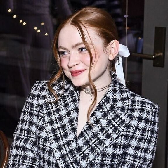  48990667  Sadie Sink, 23 ,    Alhambra