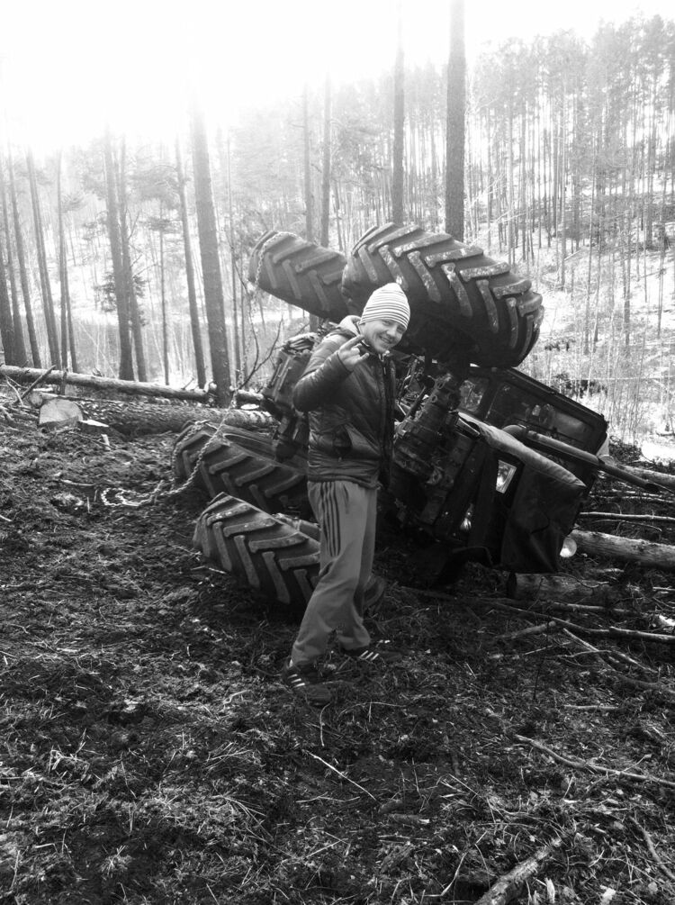  51148007  , 32 ,    -