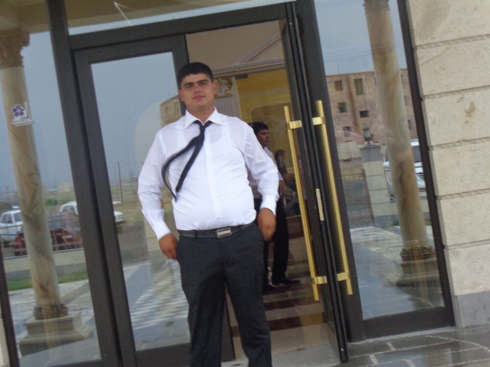  6926517  Hamke, 28 ,    