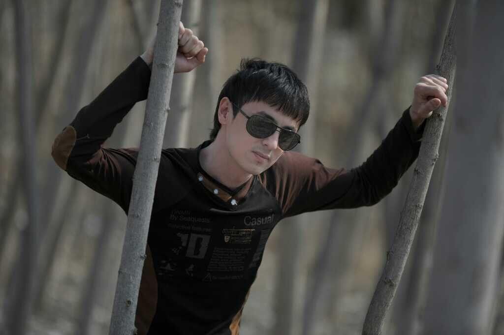  ,   Johnny, 37 ,   