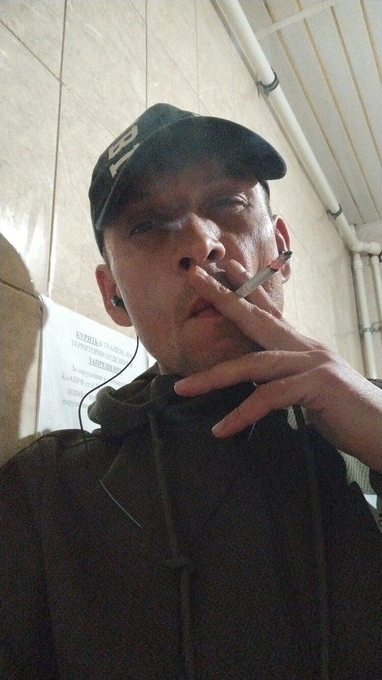  38362637  Denni, 42 ,    