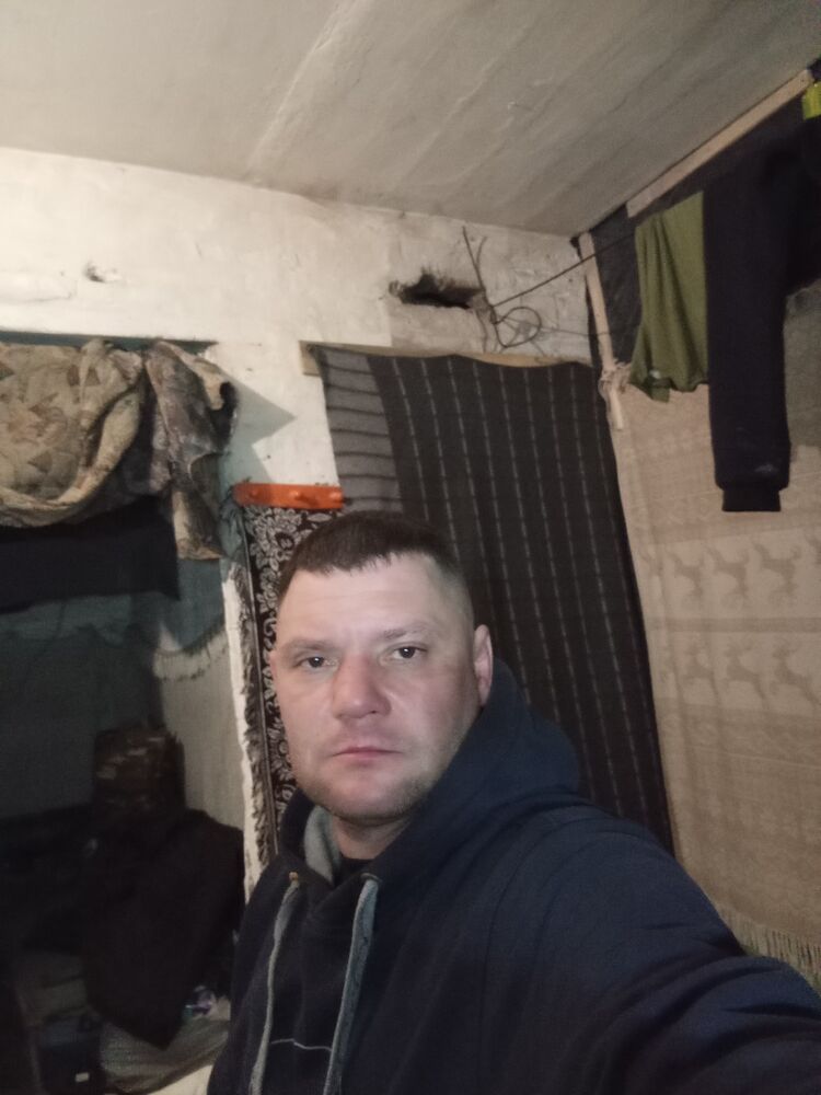  50056877  Den, 44 ,    
