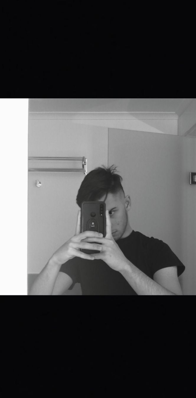  48416877  Yigit, 21 ,    