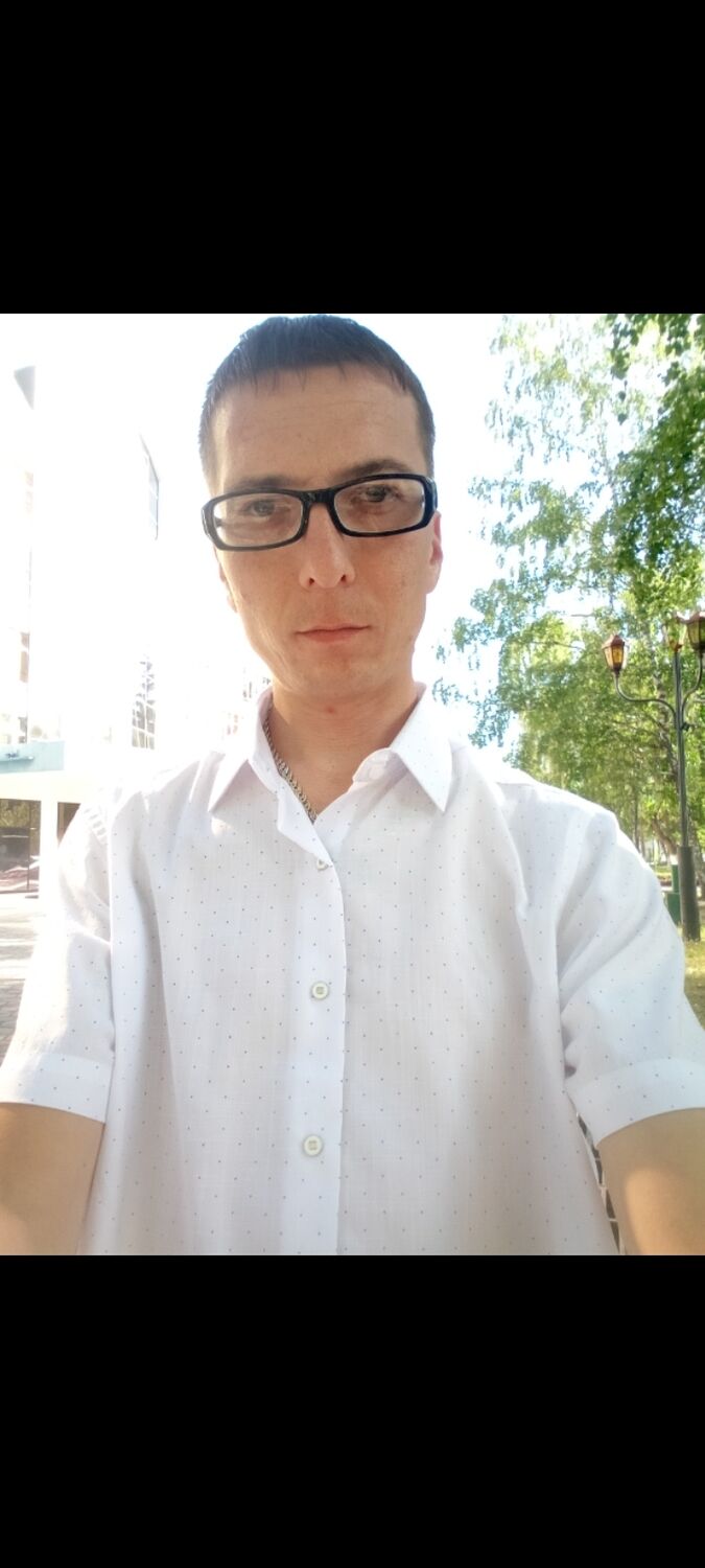  53207527  Petr, 36 ,    