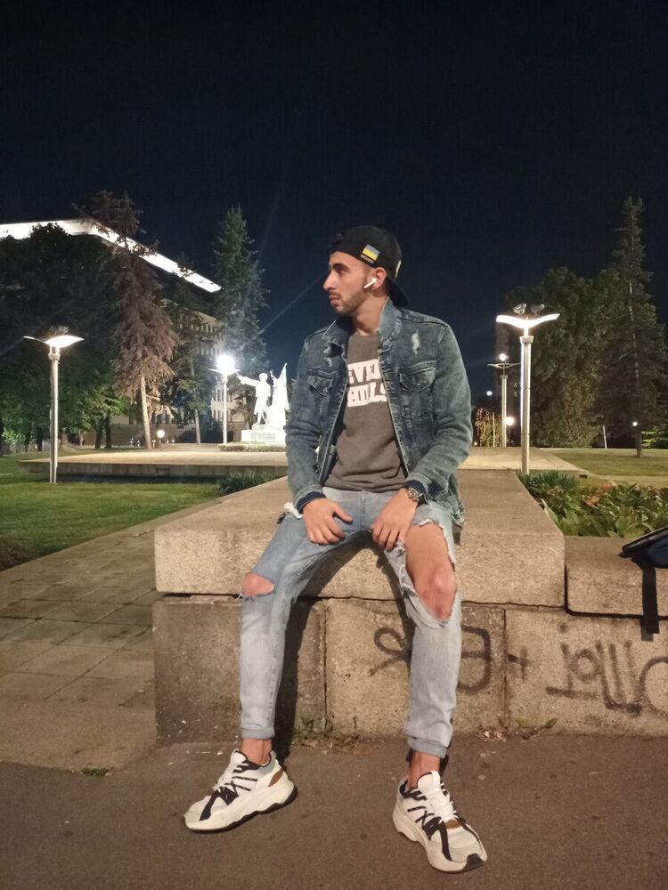  ?,   Antonfy, 27 ,   , 