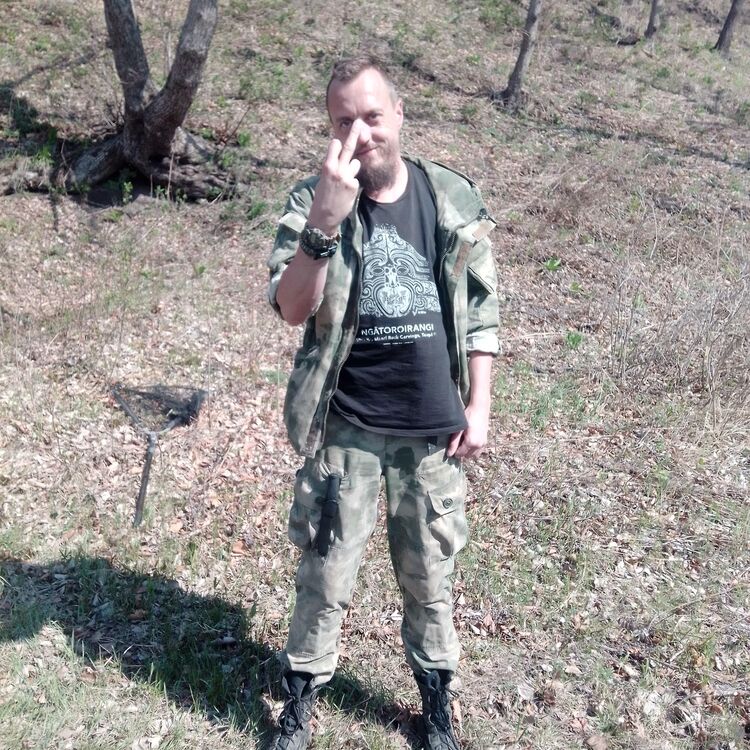  29028167  Anton, 38 ,    