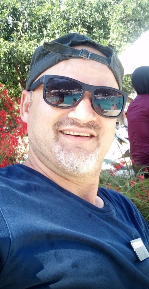  48369077  Alex, 43 ,    