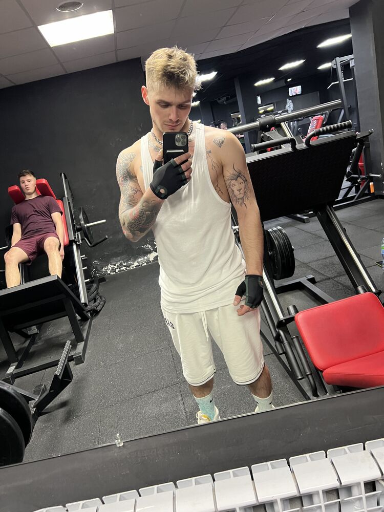  ,   Andy, 28 ,   ,   