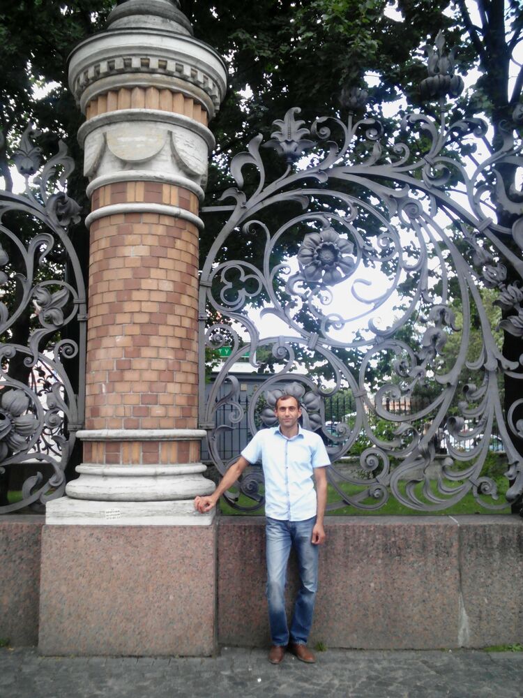  ,   Tigran, 43 ,   ,   