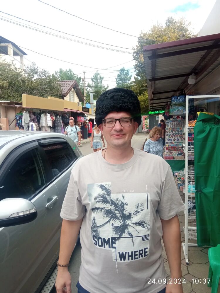  ,   Pavel, 35 ,     , c , 