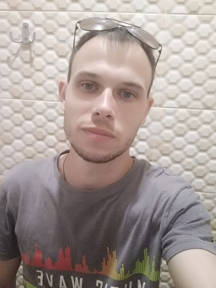  40645737  Ereg, 28 ,    