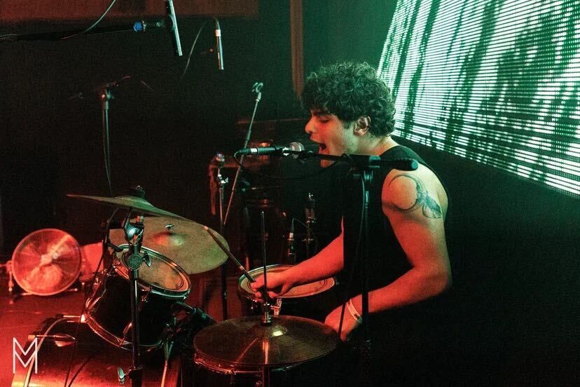  52896267  Gubzh, 21 ,    