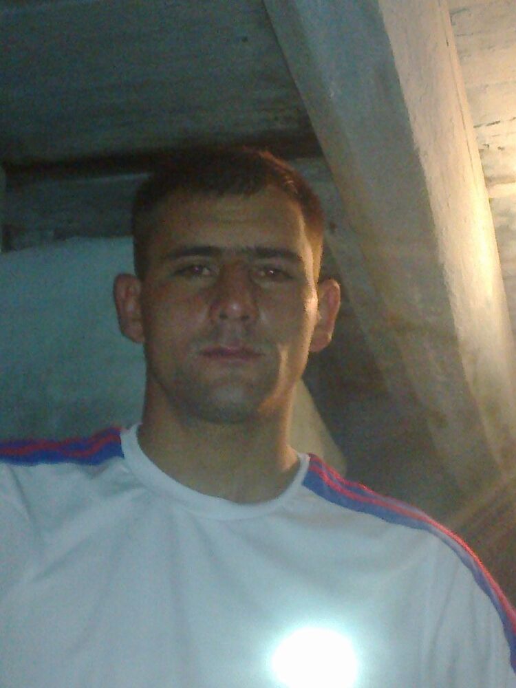  ,   Valentin, 37 ,   ,   , c 