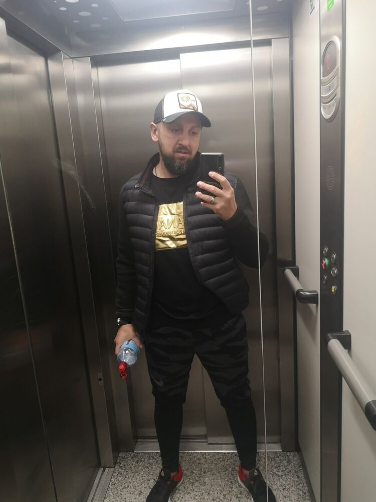 ���� 19084867 ������� ���������, 42 ����, ���� ���������� � ����������