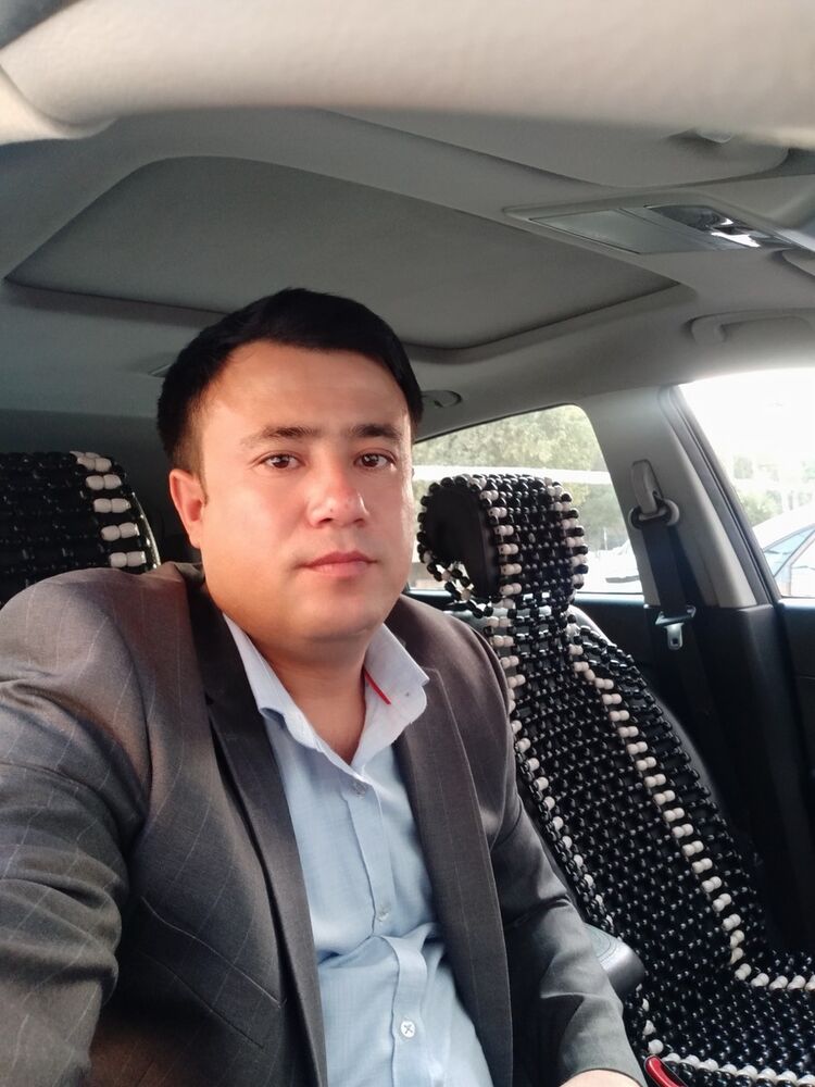  17989227  Umrbek, 42 ,    