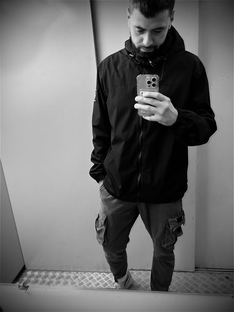  43850777  FedKa, 34 ,    