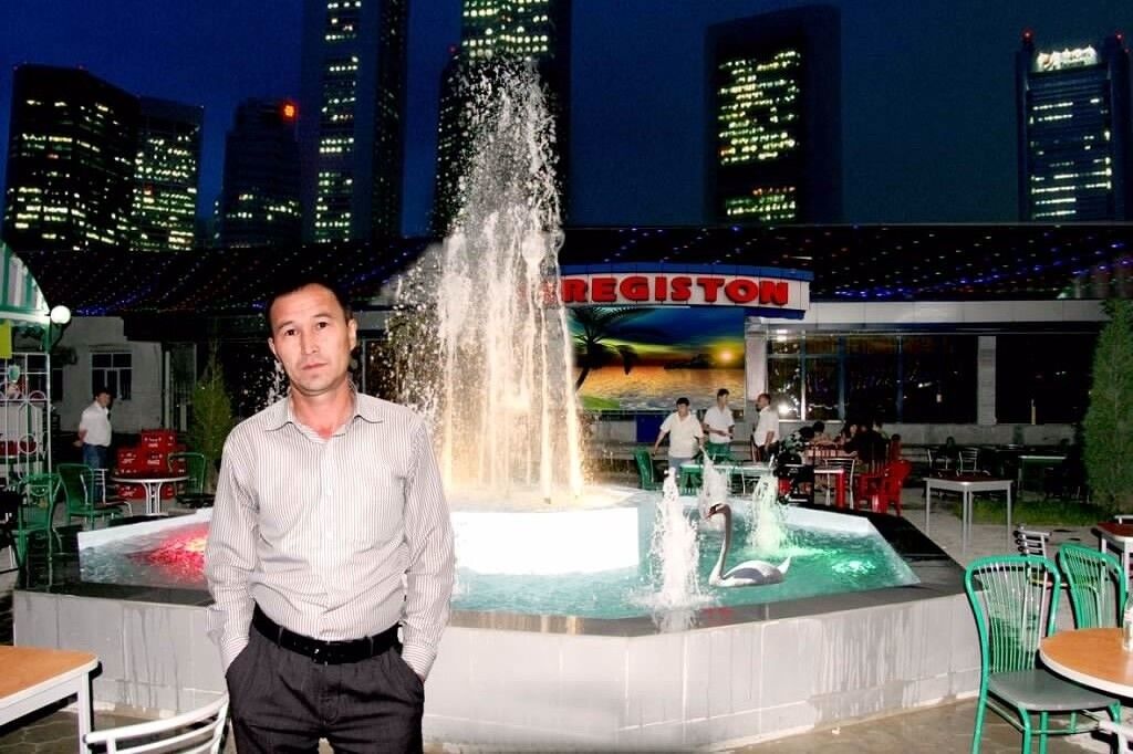  8369797  Dilmurat, 54 ,    