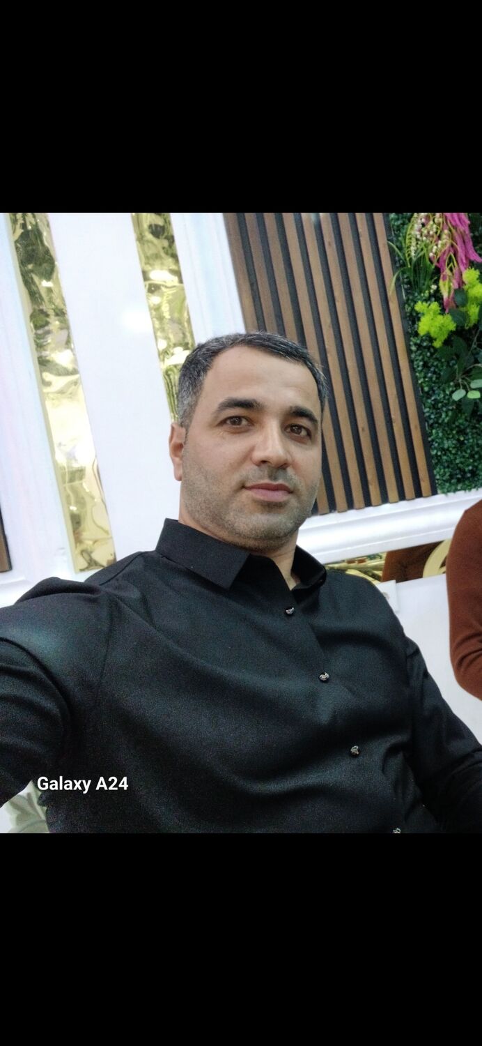  48771327  Rafael, 37 ,    