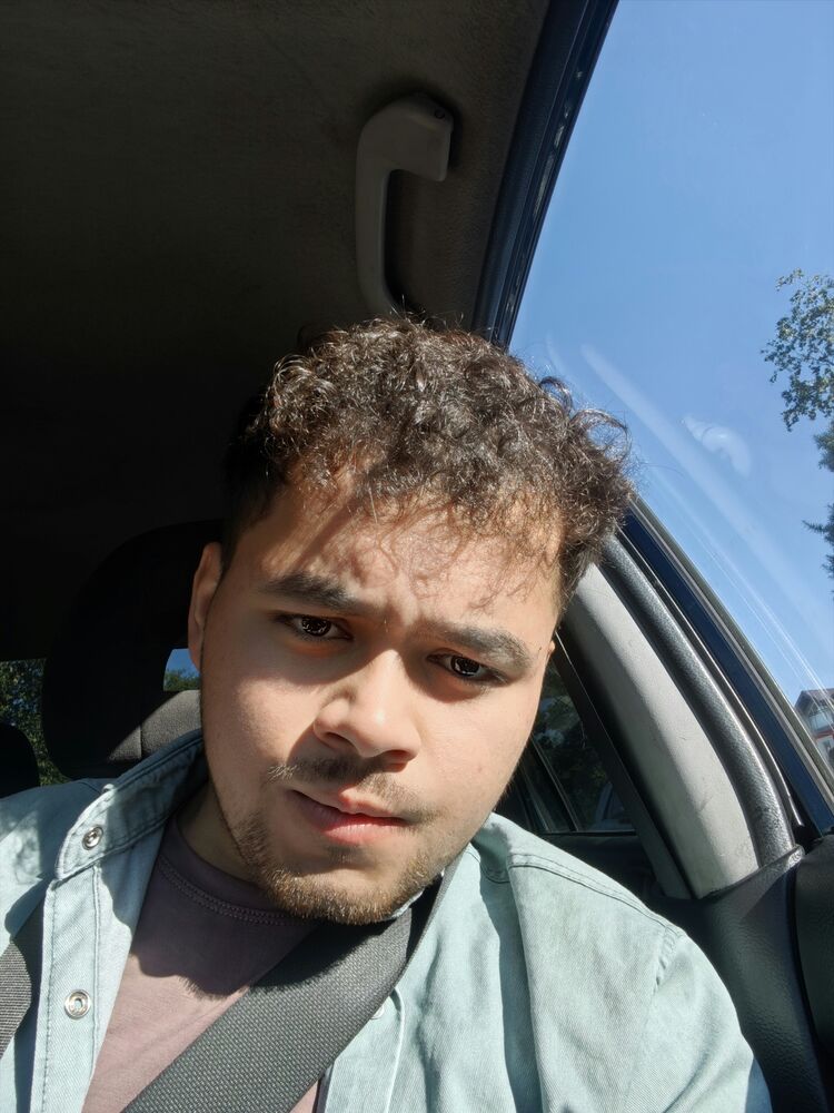  54685297  Farid, 23 ,    