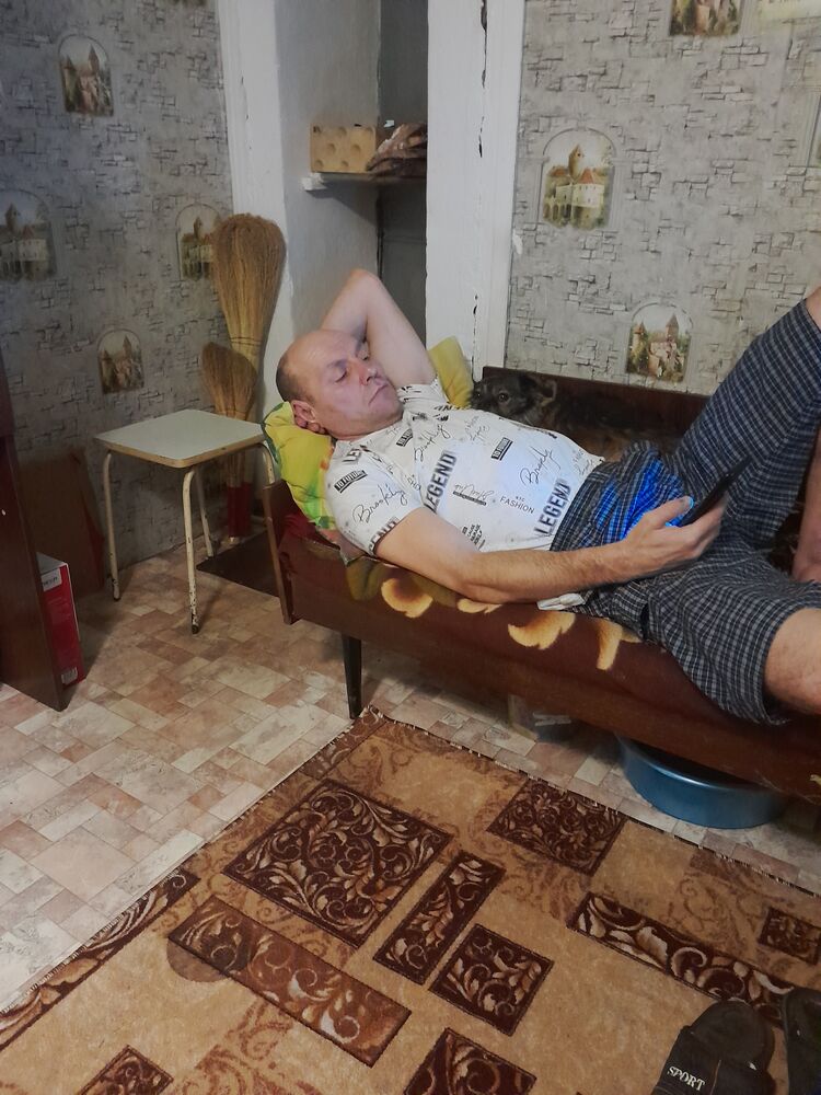  31673087  , 48 ,    